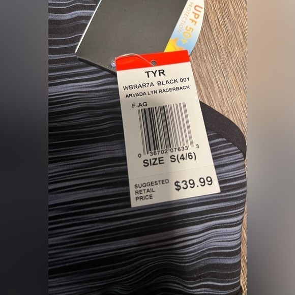 TYR Women’s Sports Bra Lyn Racerback Arvada Grey Black Workout Bra Size S 4/6 - Picture 4 of 6